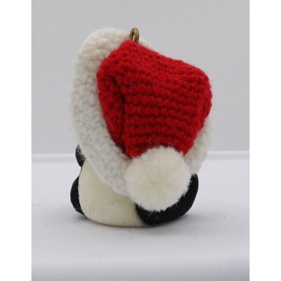 Ornament Santa's Panda Pal ©1986 Hallmark Keepsake Hong Kong QX0441-3 Flocked - Picture 2 of 3